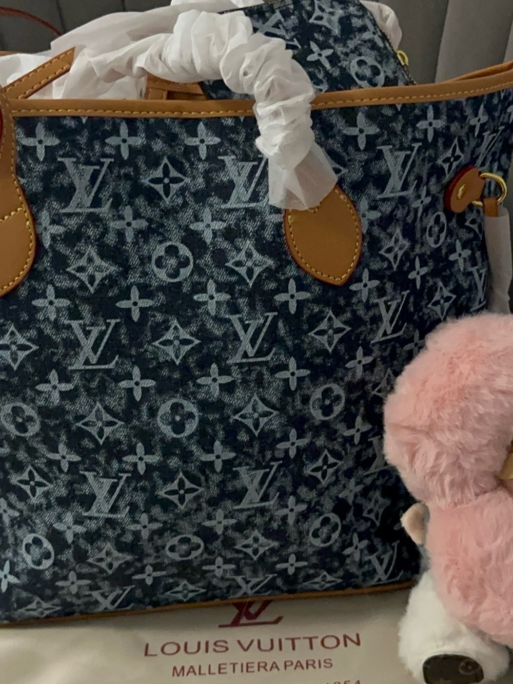 Louis Vuitton Denim Monogram Tote in Blue with Tan Trim - Picture 4 of 5
